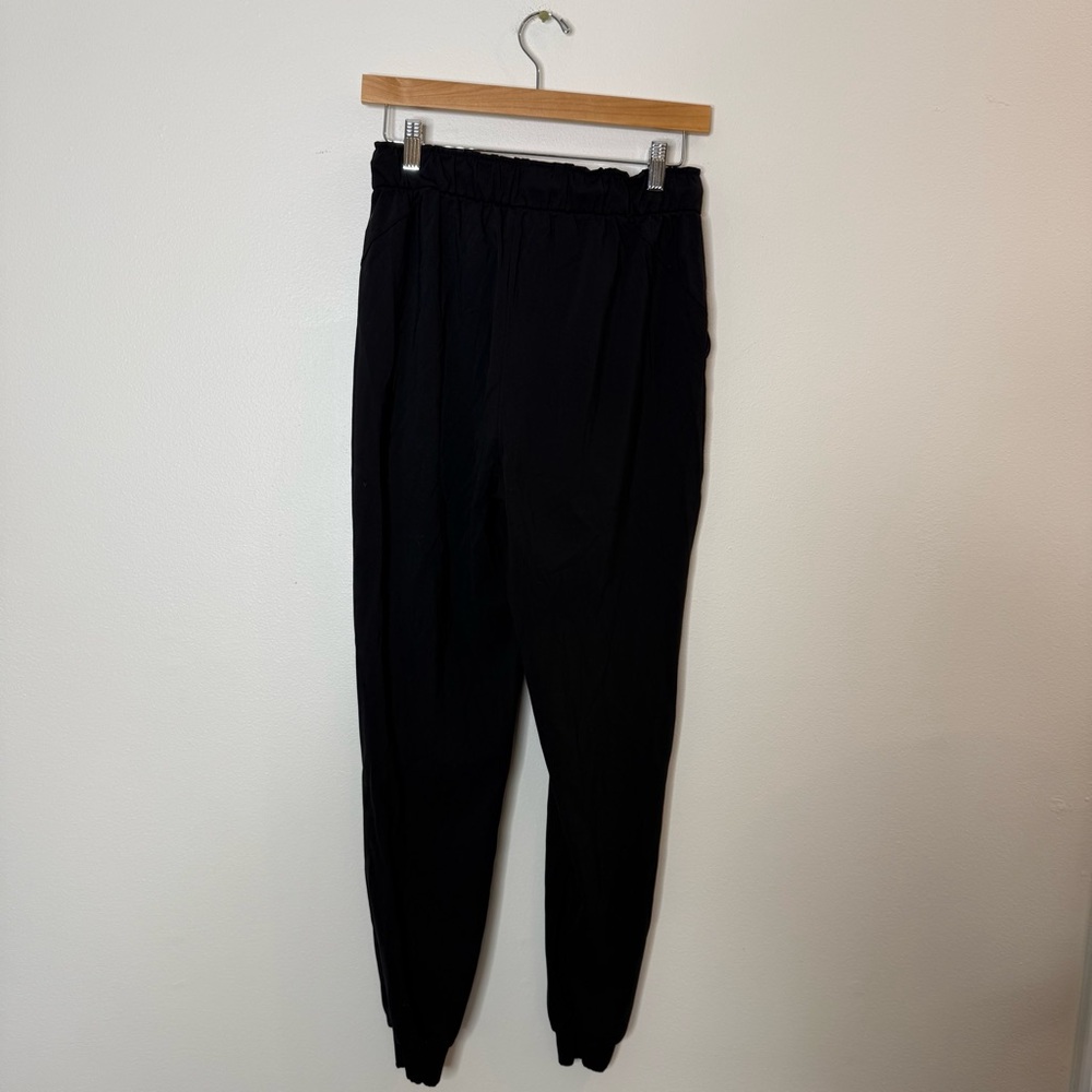 Lululemon Keep Moving Jogger in Black size 6 - Picture 6 of 9